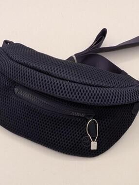NWOT Gaiam Performance Air Mesh Belt Bag Navy Blue Waist Pack